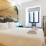 Azzulea Avenida *