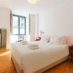 Azzulea Avenida Apartman *