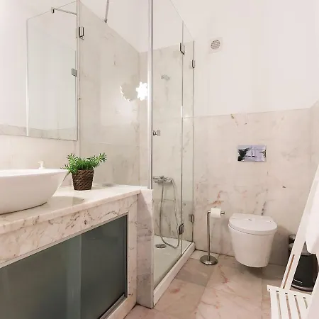 Apartment Azzulea Avenida *